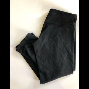 Lululemon wonderunder crop